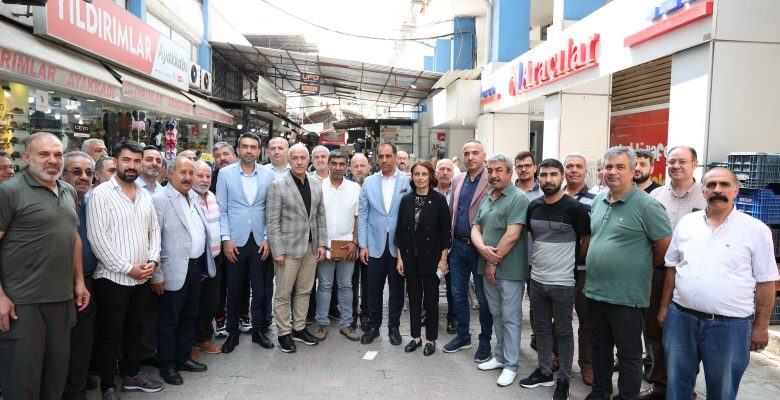 Başkan Gültak, Zafer Çarşısı Esnafı ile Buluştu