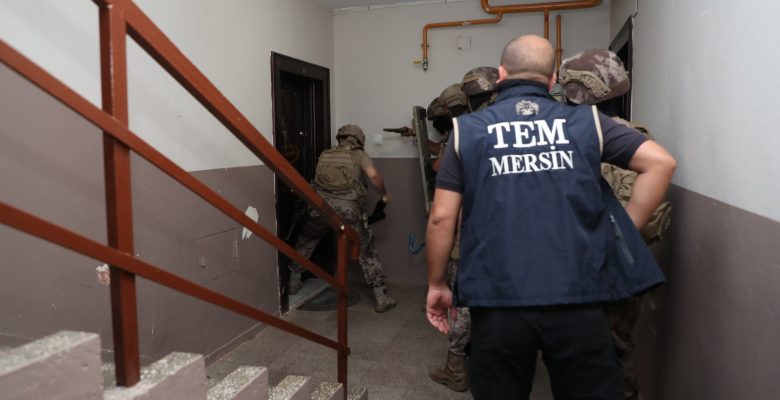 DEAŞ TERÖR ÖRGÜTÜNE ŞAFAK OPERASYONU