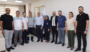 BAŞKAN GÜLTAK, İŞÇİLERİNİ ENFLASYONA EZDİRMEDİ