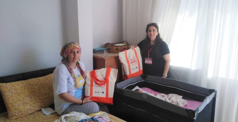 YENİ DOĞAN BEBEKLERİN İLK HEDİYESİ TOROSLAR BELEDİYESİNDEN