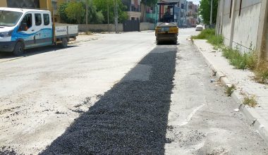 FEN İŞLERİ EKİPLERİ AKDENİZ’İN HER MAHALLESİNE HİZMET VERİYOR