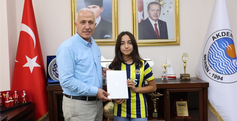 BAŞKAN GÜLTAK, AKDENİZ’İN LGS BİRİNCİSİNİ AĞIRLADI