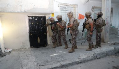 Uyuşturucu satıcılarına operasyon: 27 Gözaltı