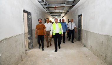 Vali Pehlivan, okul inşaatlarında incelemelerde bulundu