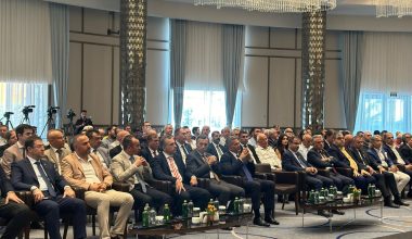 “MERSİN EKONOMİ ZİRVESİ” DÜZENLENDİ