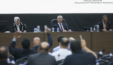 METRO İÇİN FİNANSMAN DESTEĞİ MECLİSTEN OY ÇOKLUĞUYLA GEÇTİ