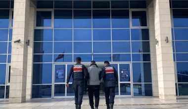 Mersin’de aranan 24 şahıs yakalanarak tutuklandı