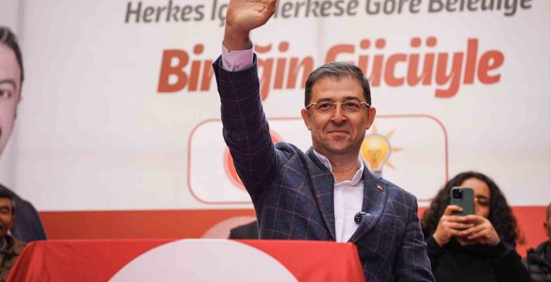 Serdar Soydan:”Mersin hak ettiği şekilde yönetilmiyor”