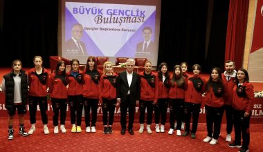 Dr. Ali Öz: “Gençlerin bizden istediği tüm projeleri hayata geçireceğiz”