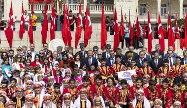 MERSİN’DE COŞKULU 23 NİSAN KUTLAMASI