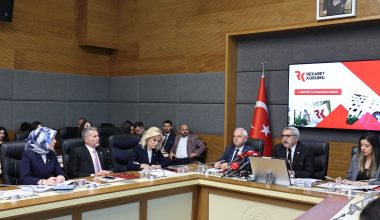 UYSAL:”TROL HESAPLARLA MÜCADELEDE HUKUKİ DÜZENLEME ŞART” 