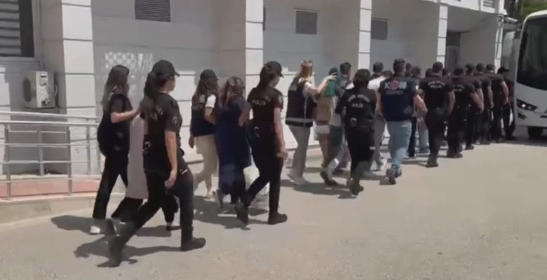 MERSİN POLİSİNDEN FETÖ/PYD TERÖR ÖRGÜTÜNE OPERASYON