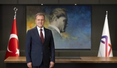 Başkan Seçer: “Engelleme amaçlı her taş bizim için bir hizmet köprüsüne dönüşüyor”