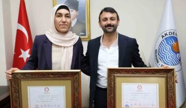 Akdeniz Belediye Başkanı ve Meclis üyeleri gözaltına alındı