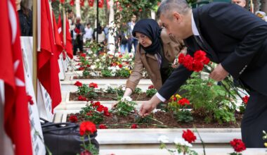 ŞEHİTLERİMİZ KABİRLERİ BAŞINDA ANILDI
