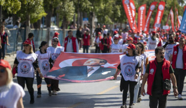 Mersin’de 1 Mayıs Emek ve Dayanışma Günü kutlandı