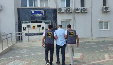 KIRMIZI BÜLTENLE ARANAN ŞAHIS YAKALANDI